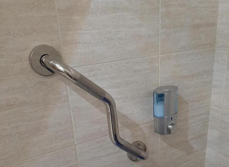 חדר סטנדרט מותאם לאדם עם מוגבלויות, Sotel Valle Guadiaro