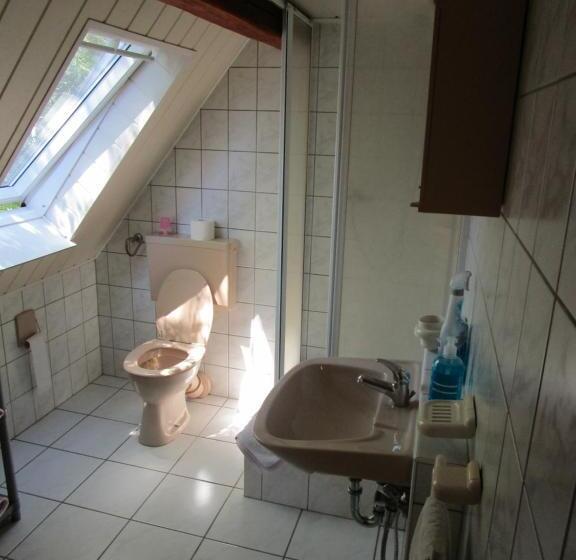 四人标准间, Pension Sabine