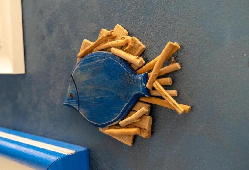 اتاق لوکس, Oltremare Giovino