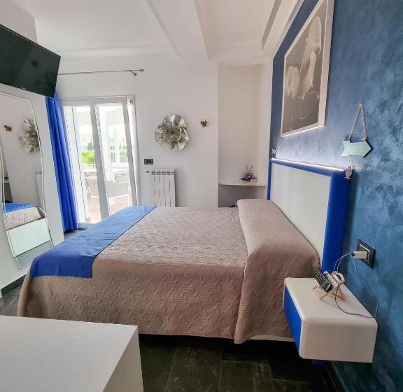 اتاق استاندارد با چشمانداز باغ, Oltremare Giovino