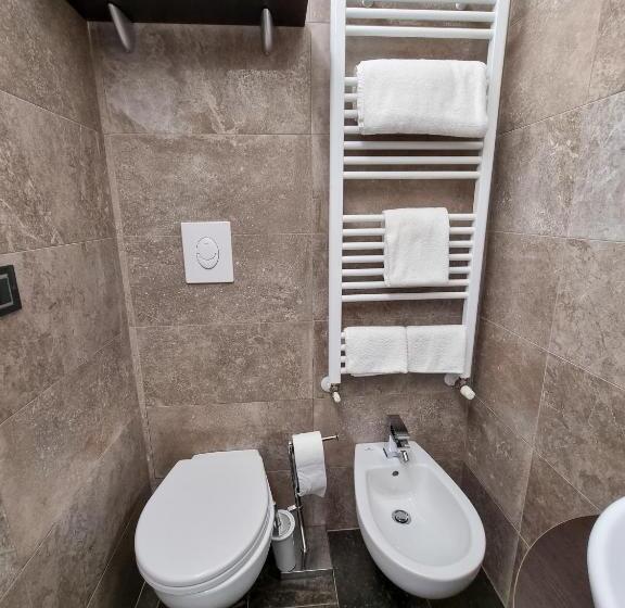 اتاق استاندارد با چشمانداز باغ, Oltremare Giovino