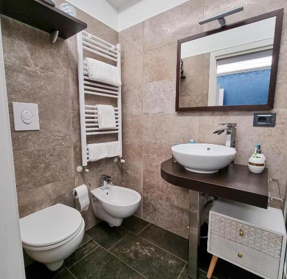 اتاق استاندارد با چشمانداز باغ, Oltremare Giovino