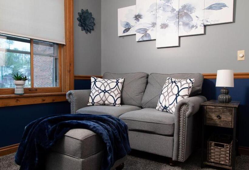 スタンダードルーム, Riverboat Suites