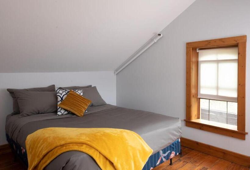 キングサイズベッドのスイートルーム, Riverboat Suites