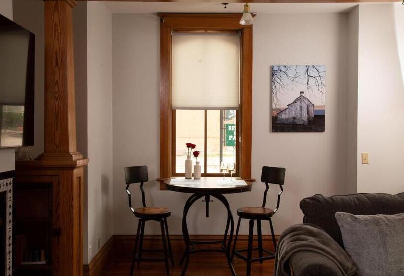 プレジデントスイートルーム, Riverboat Suites