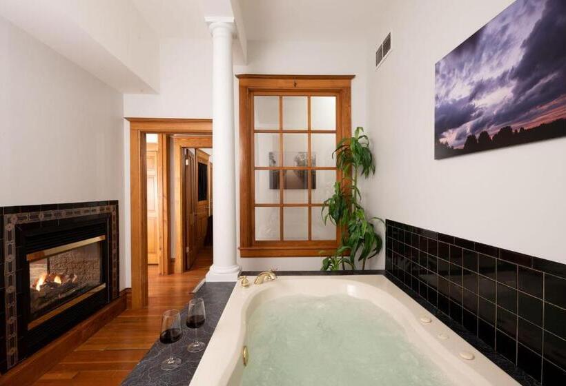 プレジデントスイートルーム, Riverboat Suites