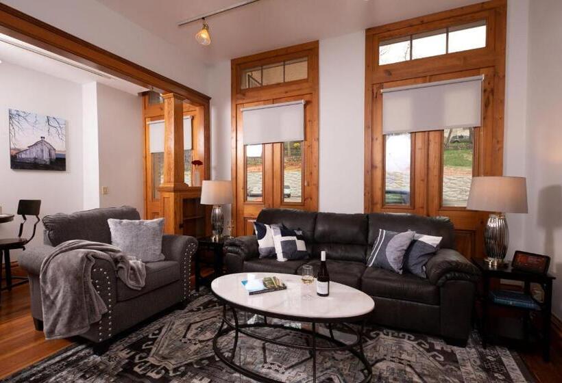 プレジデントスイートルーム, Riverboat Suites