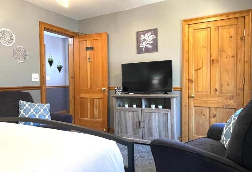 デラックスルーム, Riverboat Suites