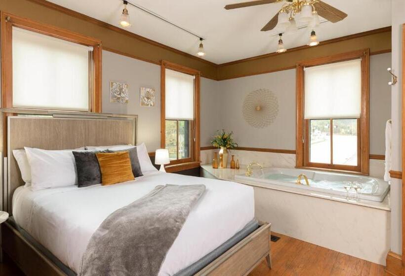 デラックススイート, Riverboat Suites