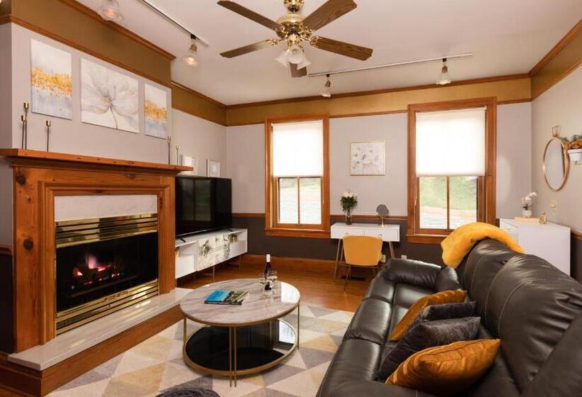 デラックススイート, Riverboat Suites