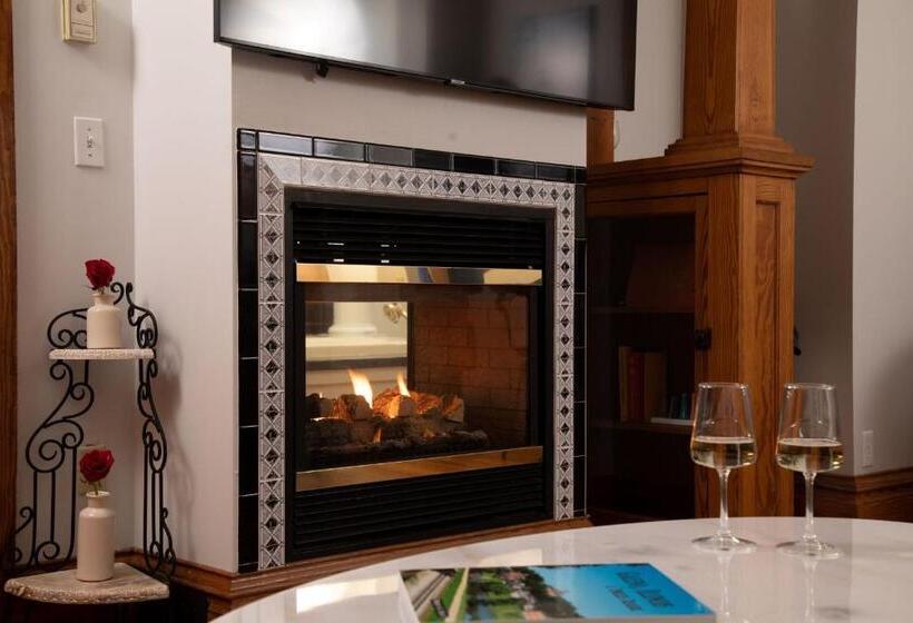 プレジデントスイートルーム, Riverboat Suites