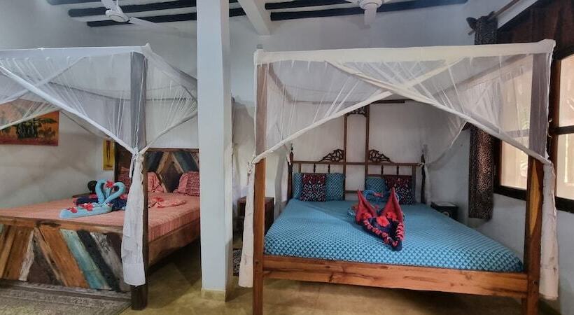 Семейное Студио, Salama & Mbuyuni Bungalows
