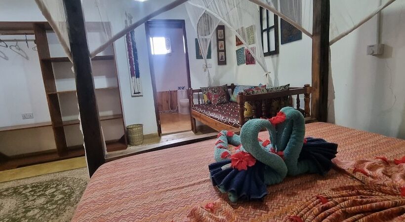 Семейное Студио, Salama & Mbuyuni Bungalows