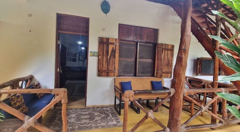 Семейное Студио, Salama & Mbuyuni Bungalows