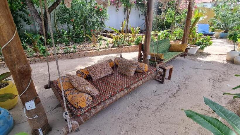 חדר אקונומי, Salama & Mbuyuni Bungalows