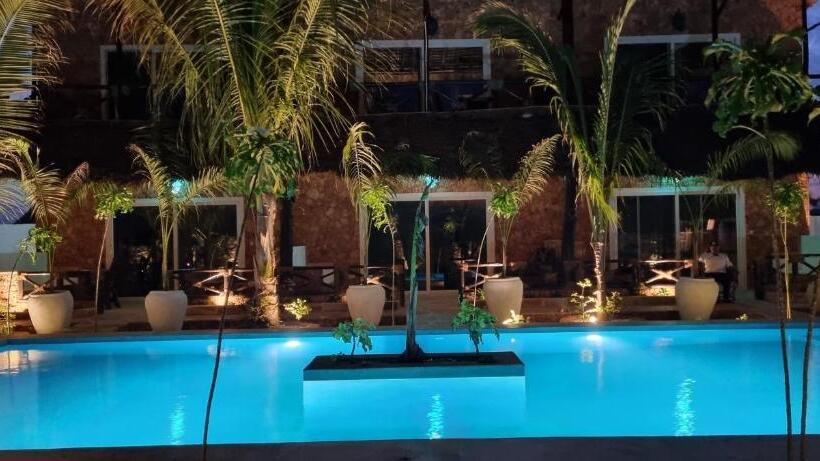 בקתה דלוקס, Salama & Mbuyuni Bungalows