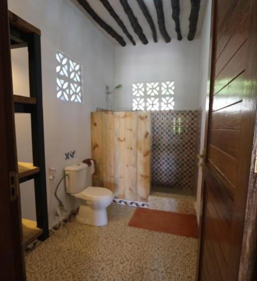 בונגלו סטנדרט 2 חדרי שינה, Salama & Mbuyuni Bungalows