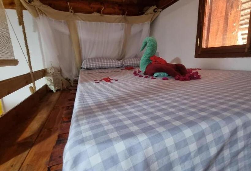 Трежместный Номер Economy, Salama & Mbuyuni Bungalows