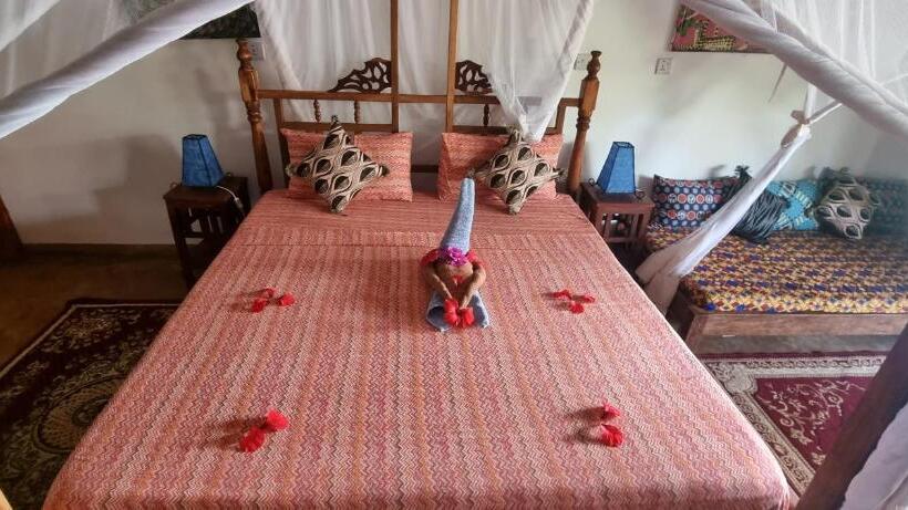 בונגלו סטנדרט 2 חדרי שינה, Salama & Mbuyuni Bungalows