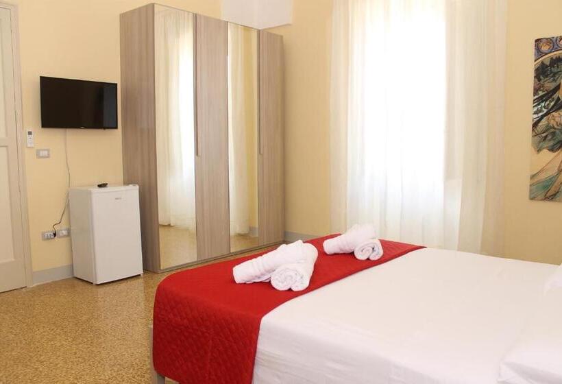 Anslutande Standardrum, Palazzo Rondine   Affittacamere Con Cucina