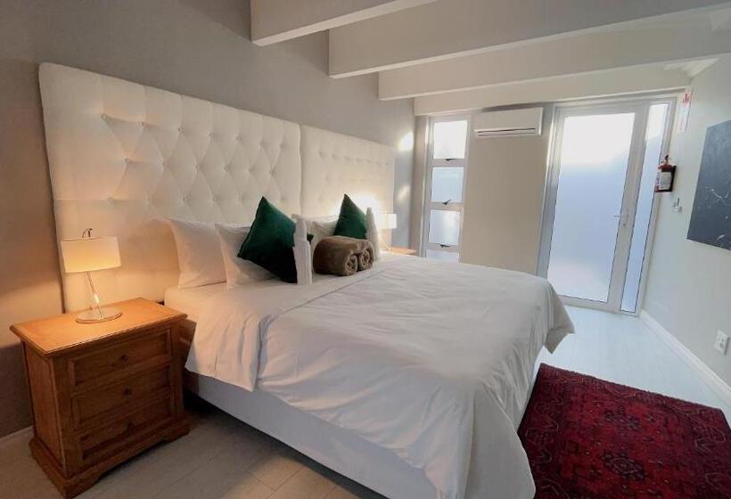 اتاق استاندارد, Niche Guesthouse