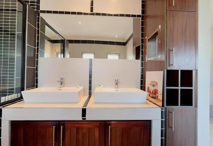 Quarto Deluxe Vista Mar com Sacada, Niche Guesthouse