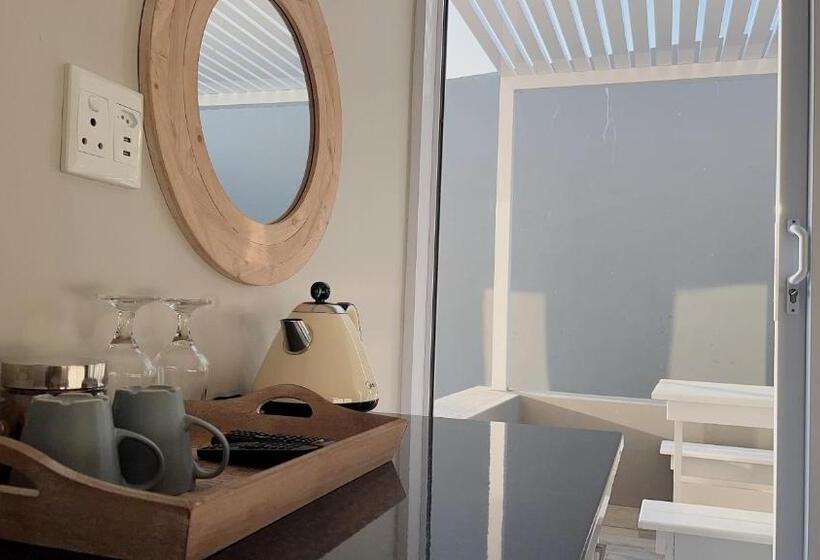 Quarto Estandar Vista Mar com Sacada, Niche Guesthouse