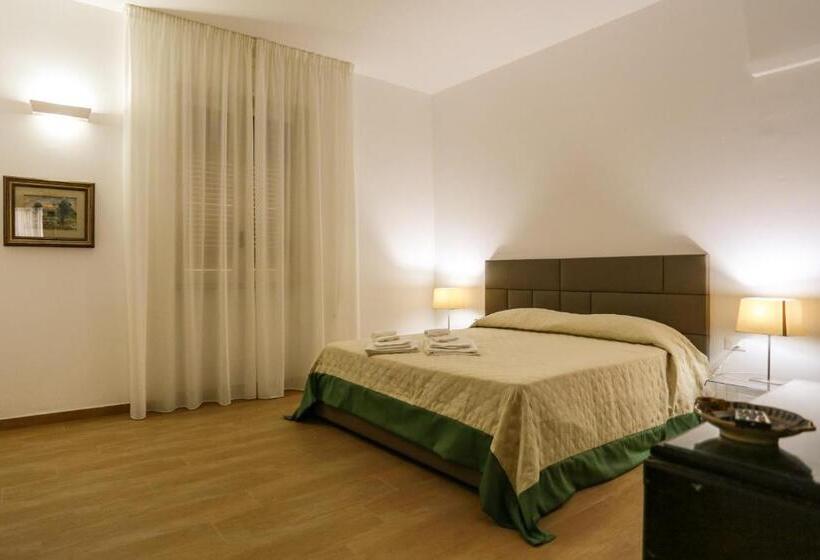 اتاق استاندارد سه نفره, B&b Charme