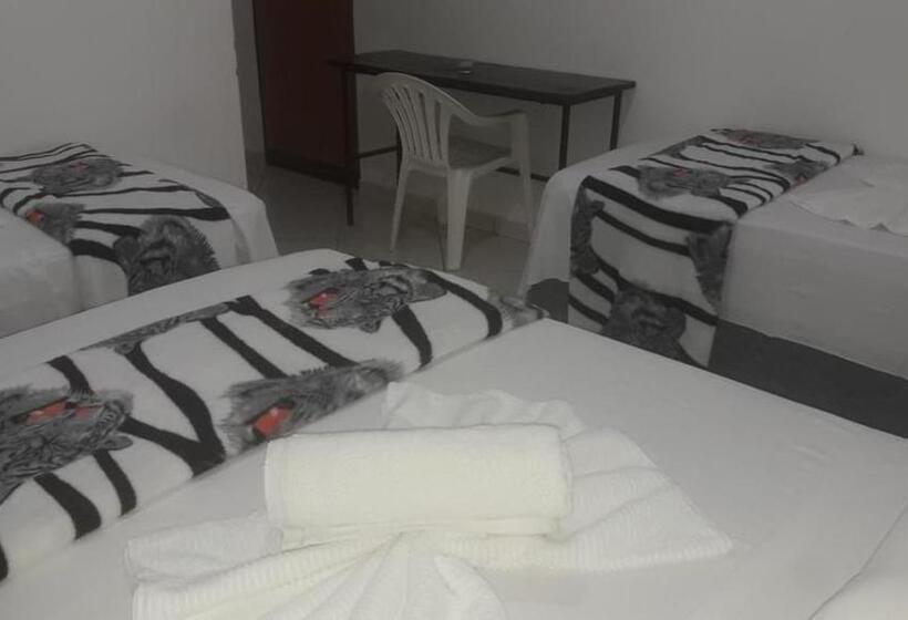 スタンダード４人部屋, Pousada Manacá