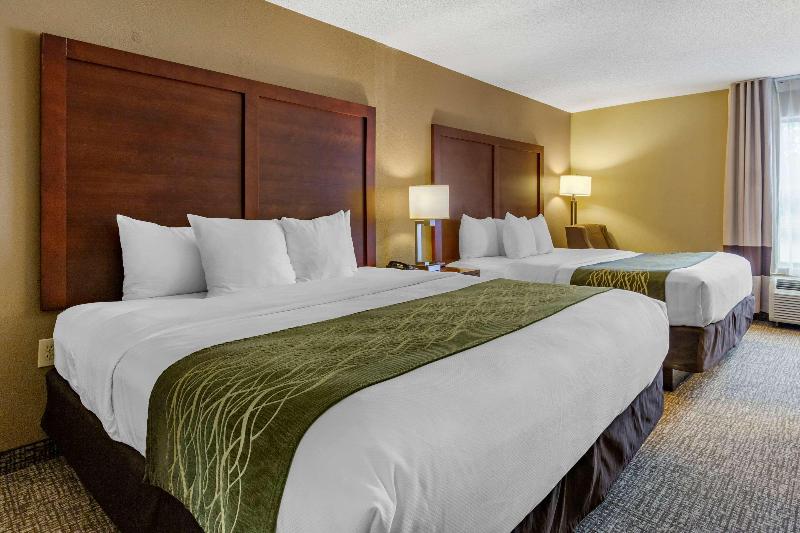 带大床的标准间, Clarion Pointe Apex Holly Springs