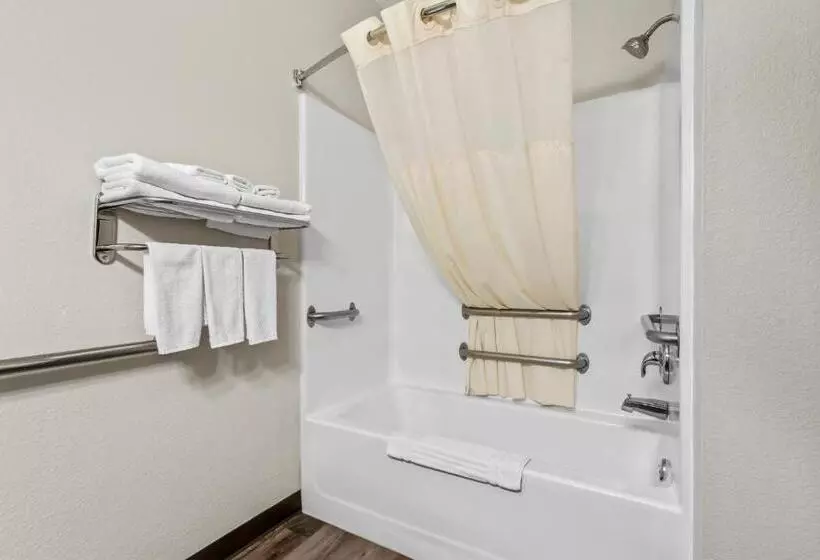 اتاق استاندارد, Quality Inn Brookings University