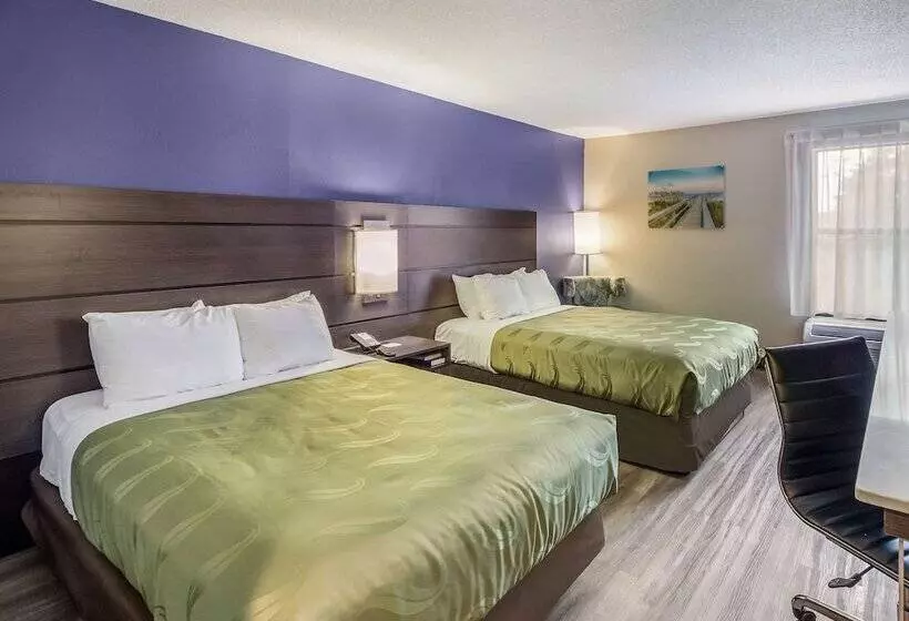 ２ダブルベッドのスタンダードルーム, Quality Inn Near Mcas Cherry Point