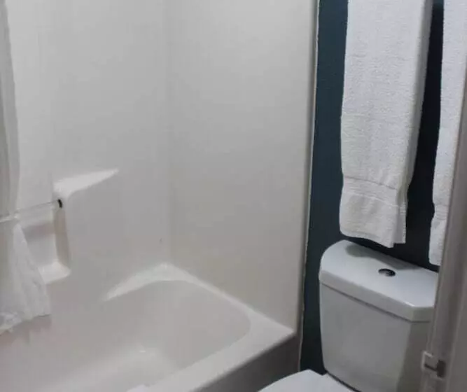 ２ダブルベッドのスタンダードルーム, Quality Inn North Vernon