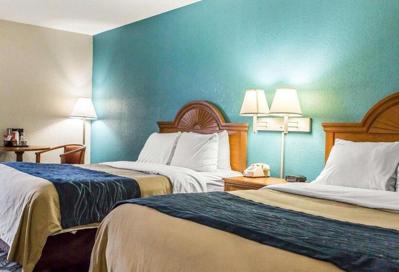 Номер Стандарт 2 Двуспальные Кровати, Quality Inn & Suites