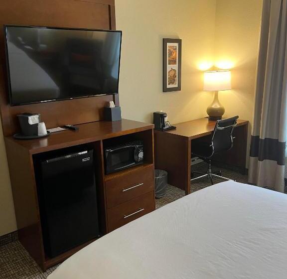 Номер Стандарт Кровать Квин Адаптированный для Инвалидов, Wingate By Wyndham Pittsburgh West Mifflin