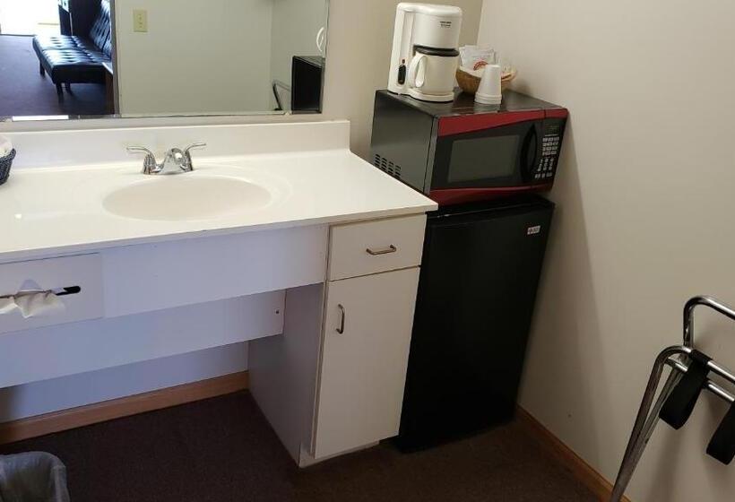 Deluxe Szoba Kind Size Bed, Bryan Inn