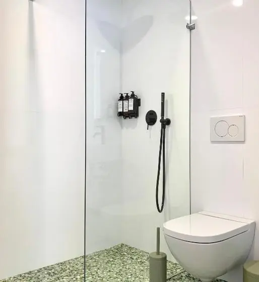 Habitación Deluxe con Balcón, Fragile