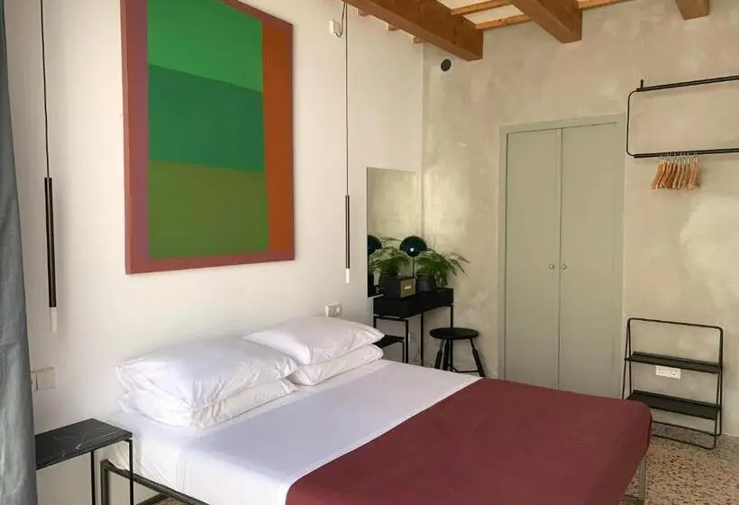 Habitación Estándar Interior, Fragile