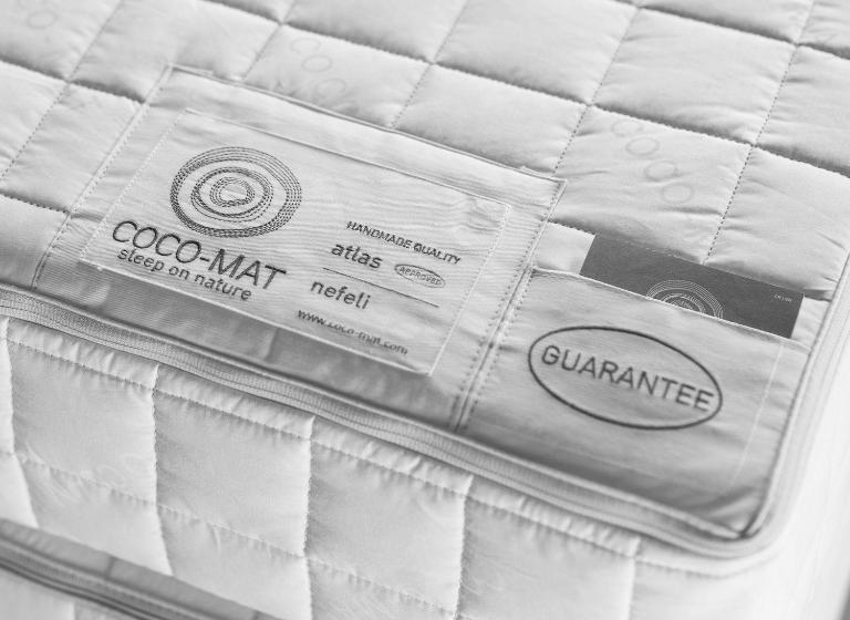 سوییت جونیور با بالکن, Fragile