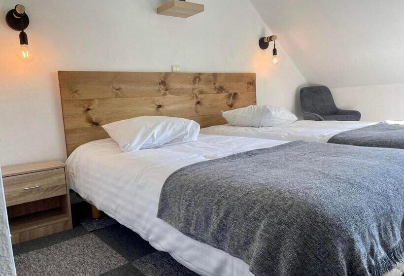 غرفة قياسية ثلاثية, Le Permayou