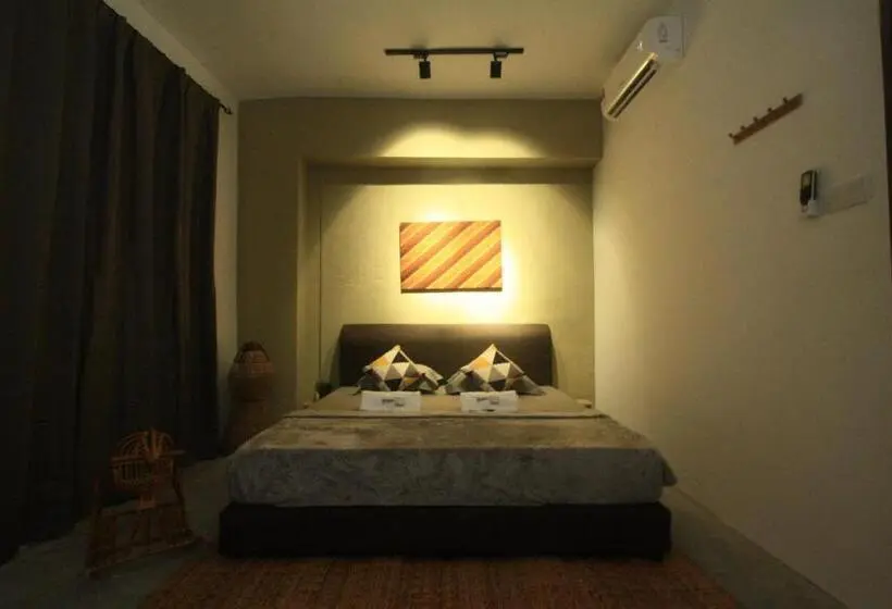 اتاق سوپریور با تخت بزرگ, Hornbill's Nest Kuching