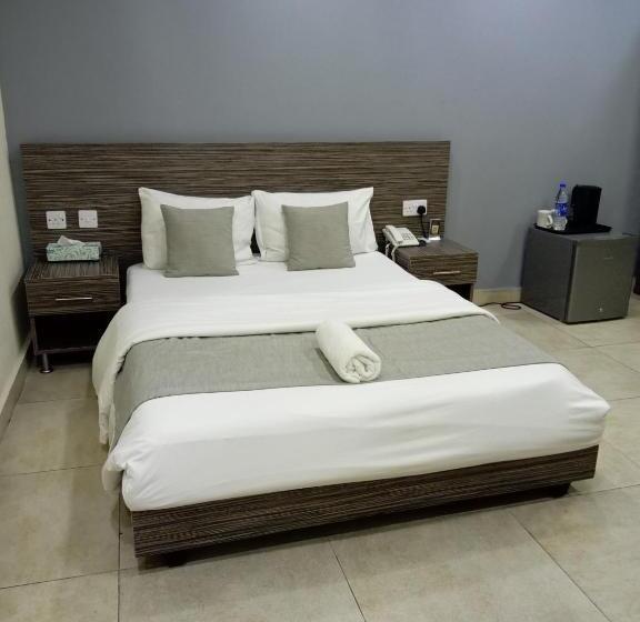 اتاق استاندارد, The Cate House