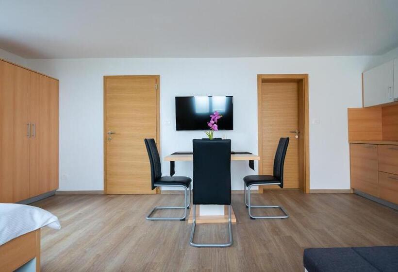 آپارتمان 1 خوابه با تراس, Pjagodic Apartments & Wellness