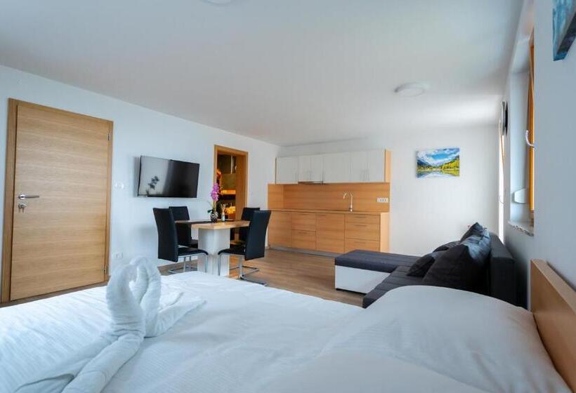 آپارتمان 1 خوابه با تراس, Pjagodic Apartments & Wellness