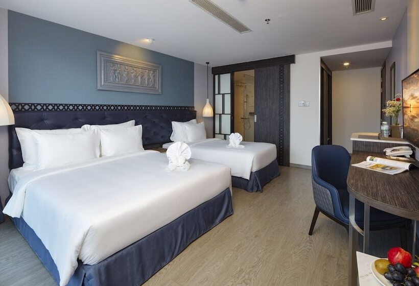 اتاق استاندارد سه تخته با بالکن, Erica Nha Trang