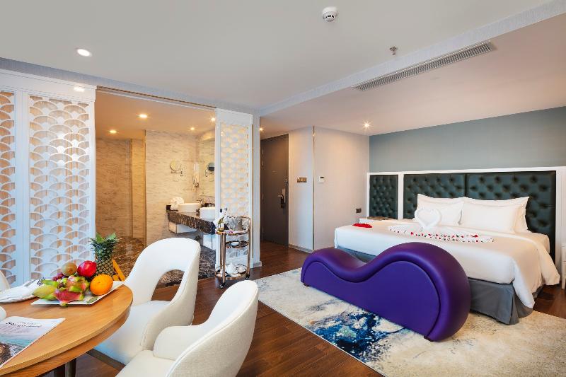 سوییت با چشمانداز دریا, Erica Nha Trang