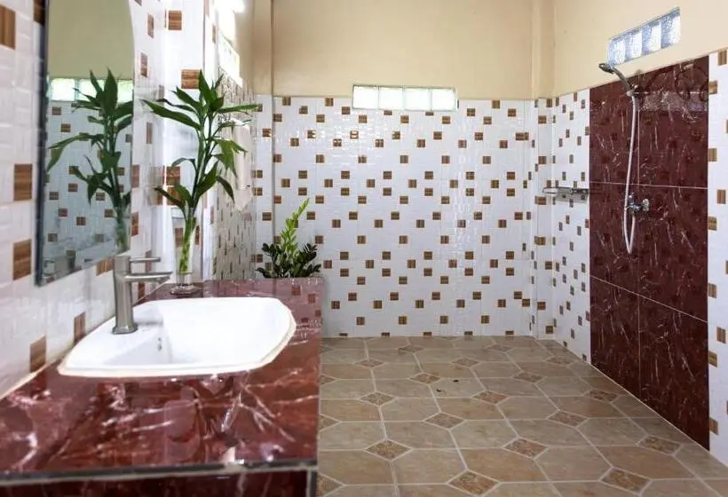 بانگلوی استاندارد, Green Mango Bungalows