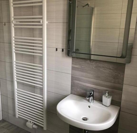 经济房, Motel De Winter   Motel   Apartmenthaus   Monteurzimmer