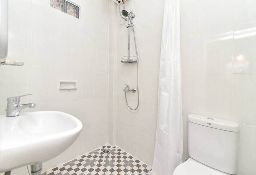 Номер Стандарт, Reddoorz Plus Near Jalan Imam Bonjol Denpasar