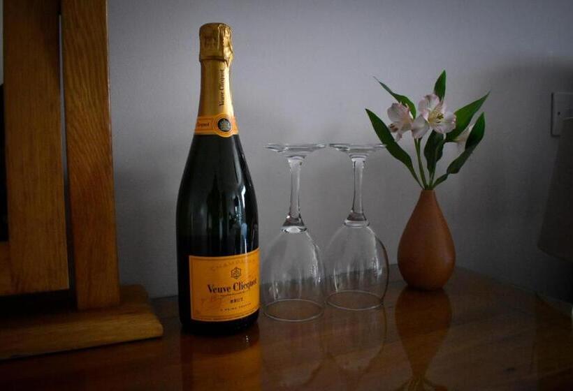 اتاق سوپریور با تخت بزرگ, Tlc Exmouth Bed And Breakfast